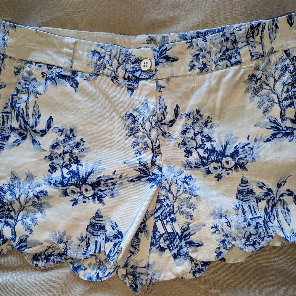 Crown & Ivy Shorts
